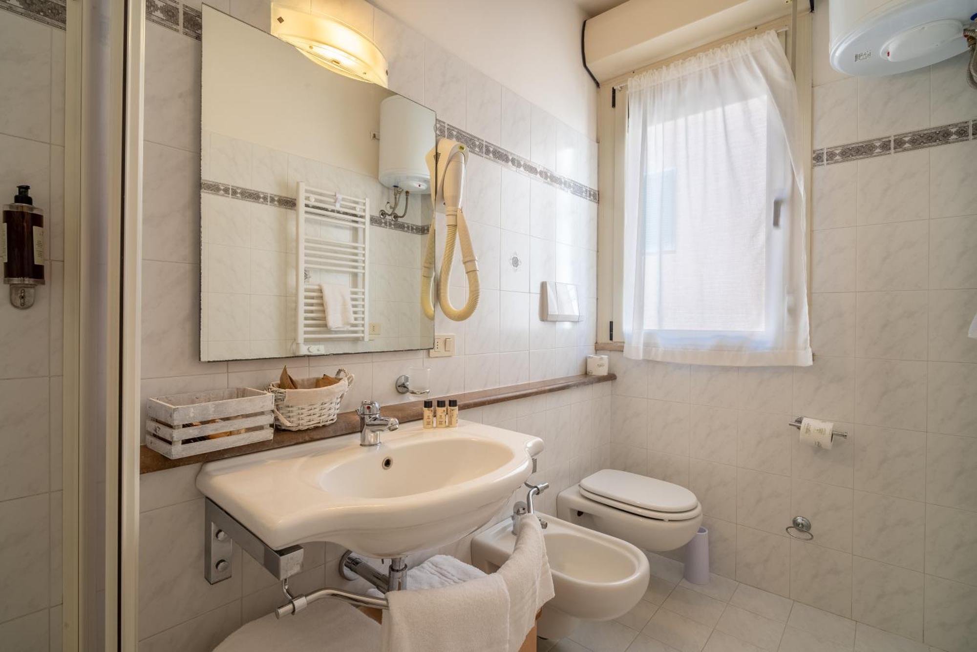 Residence La Rosa Di Nettuno Marina di Grosseto Ngoại thất bức ảnh